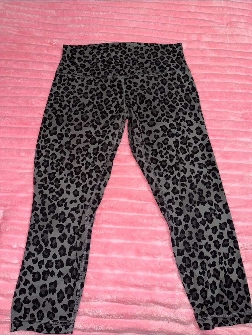 SZ 12 Lululemon Align leggings 23”